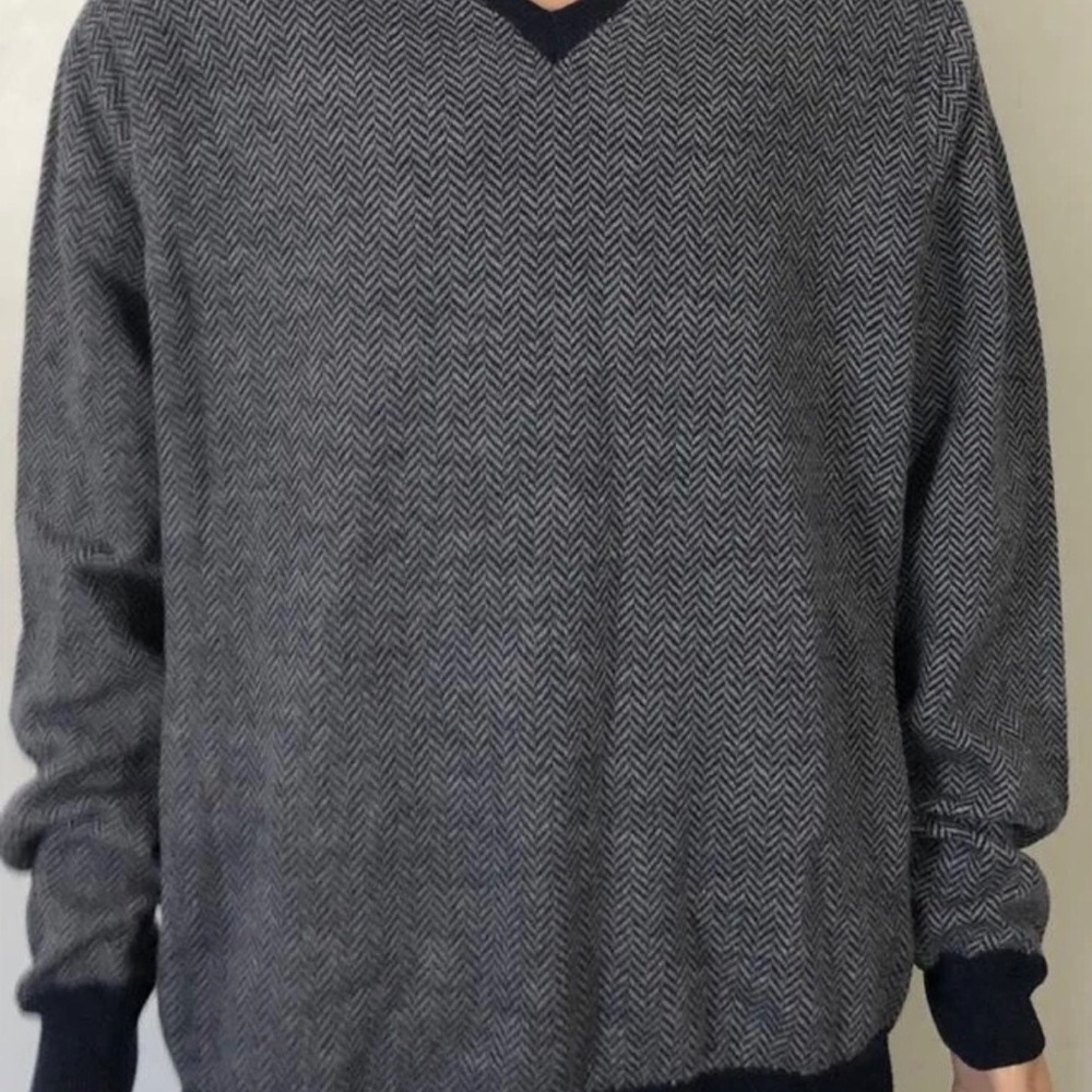 Daniel Cremieux V-Neck Sweater in Blue and Gray Herringbone wool Pullover 2XT